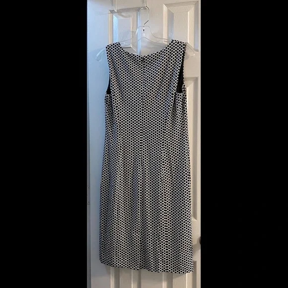 TALBOTS REFINED PONTE KNIT SHEATH DRESS - HONEYCOMB PRINT - Picture 4 of 6